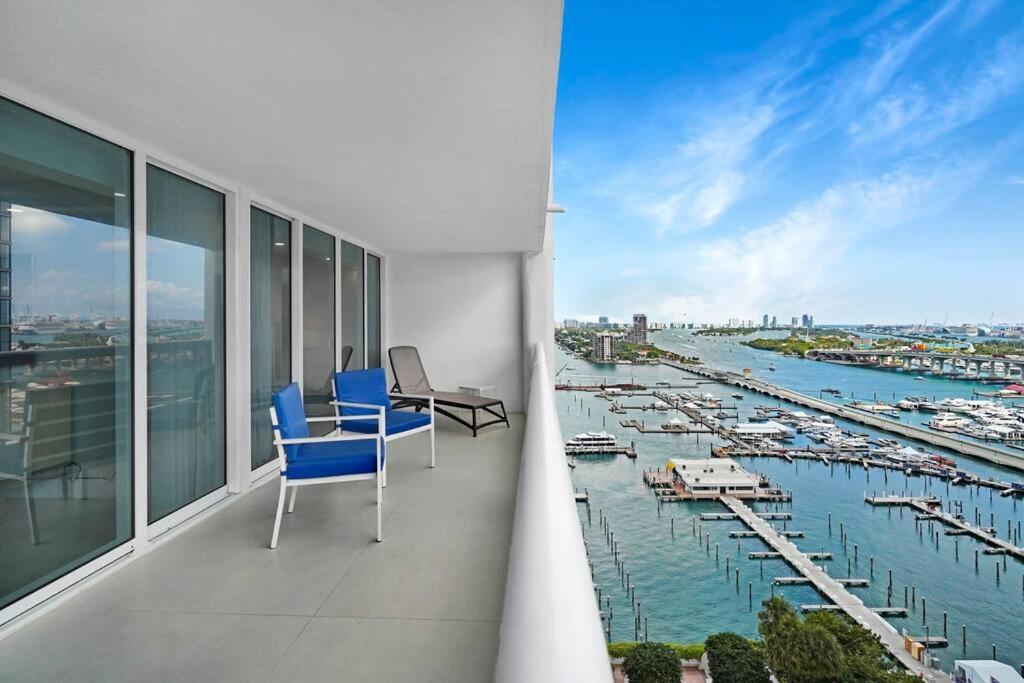Electric Brand New With Water View, Edgewater Apartamento